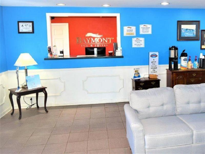 Baymont By Wyndham Forest City Εξωτερικό φωτογραφία