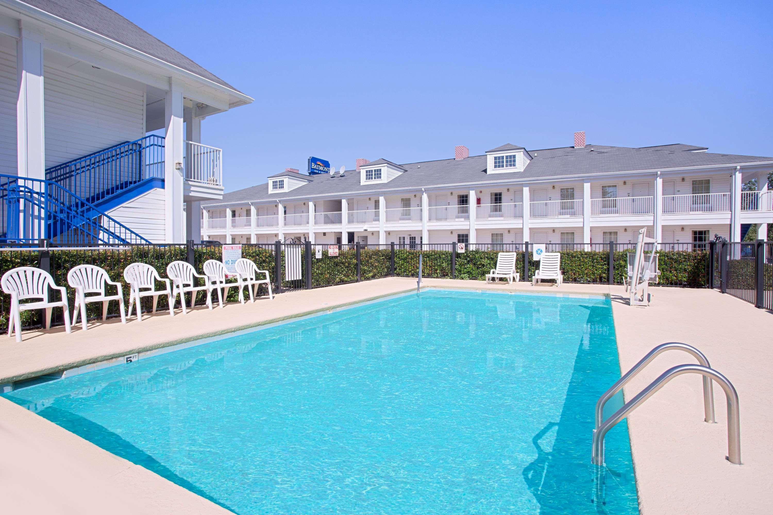 Baymont By Wyndham Forest City Εξωτερικό φωτογραφία